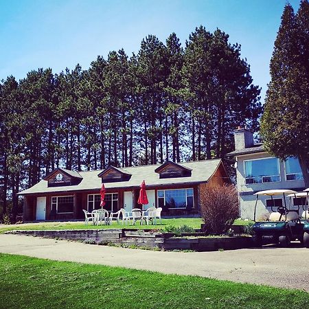 Barry'S Bay Golf Resort Barrys Bay Zewnętrze zdjęcie