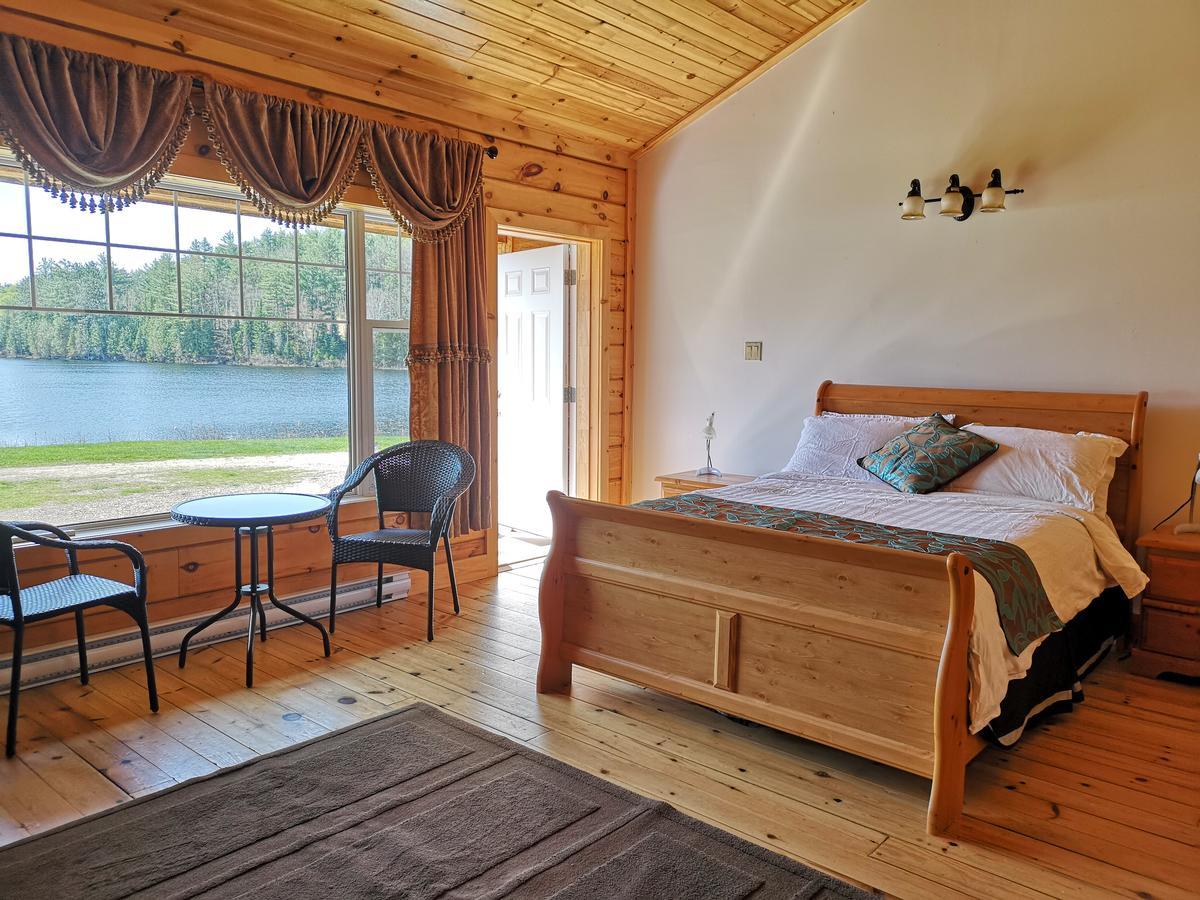 Barry'S Bay Golf Resort Barrys Bay Zewnętrze zdjęcie