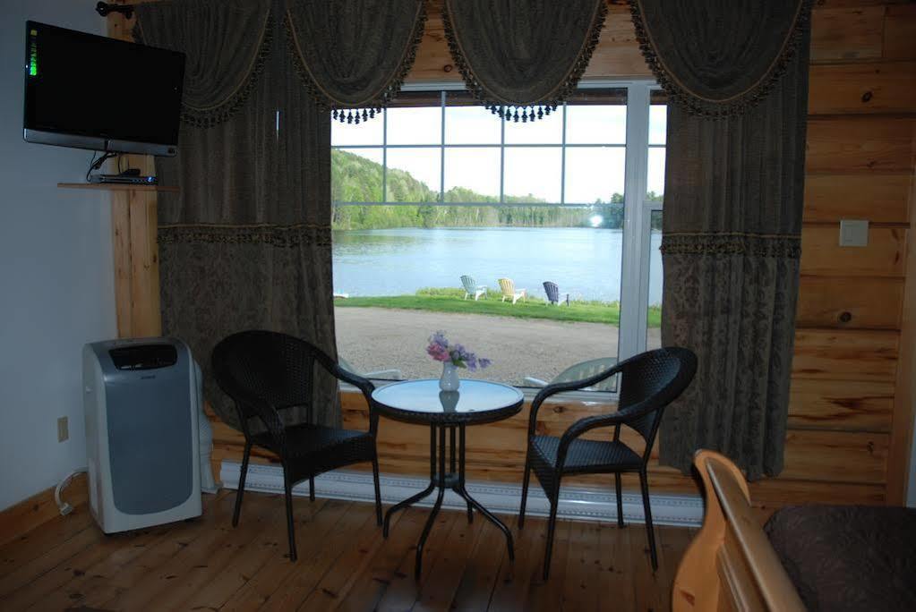 Barry'S Bay Golf Resort Barrys Bay Zewnętrze zdjęcie